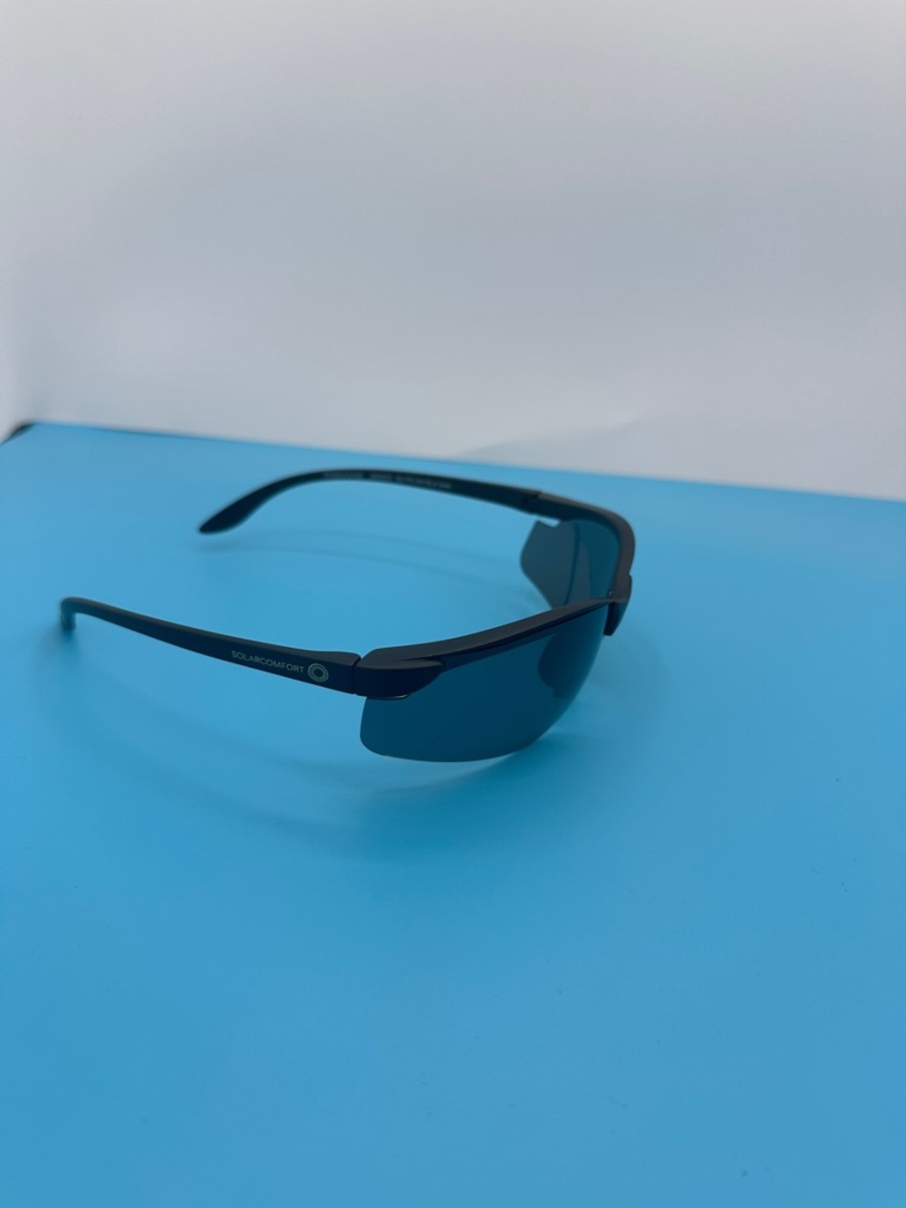 New! Solar comfort black sunglasses